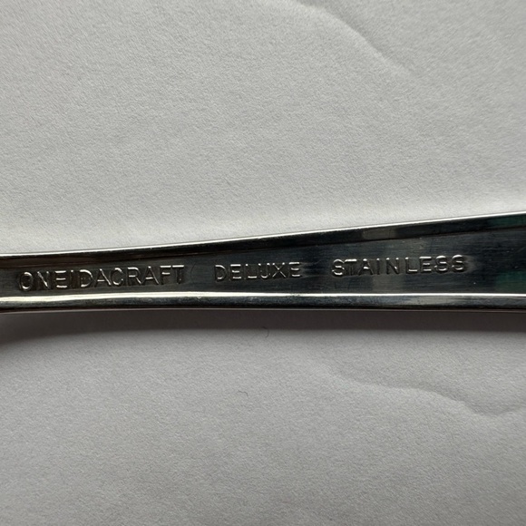 Service Of 8 OneidaCraft Flight Deluxe Stainless  Discontinued Silverware 40 Pcs - Picture 8 of 8